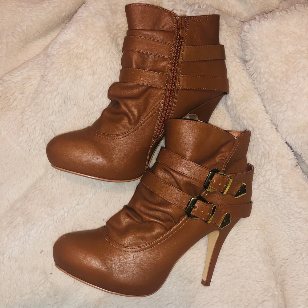 Brown heeled Boots